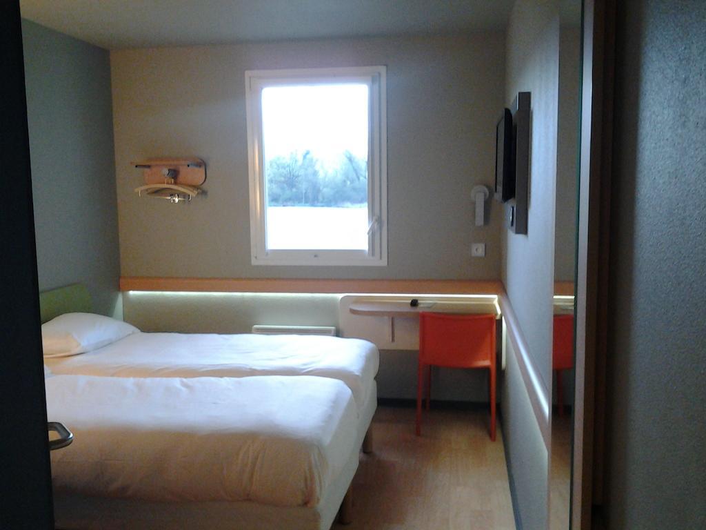 Ibis Budget Givet Rum bild